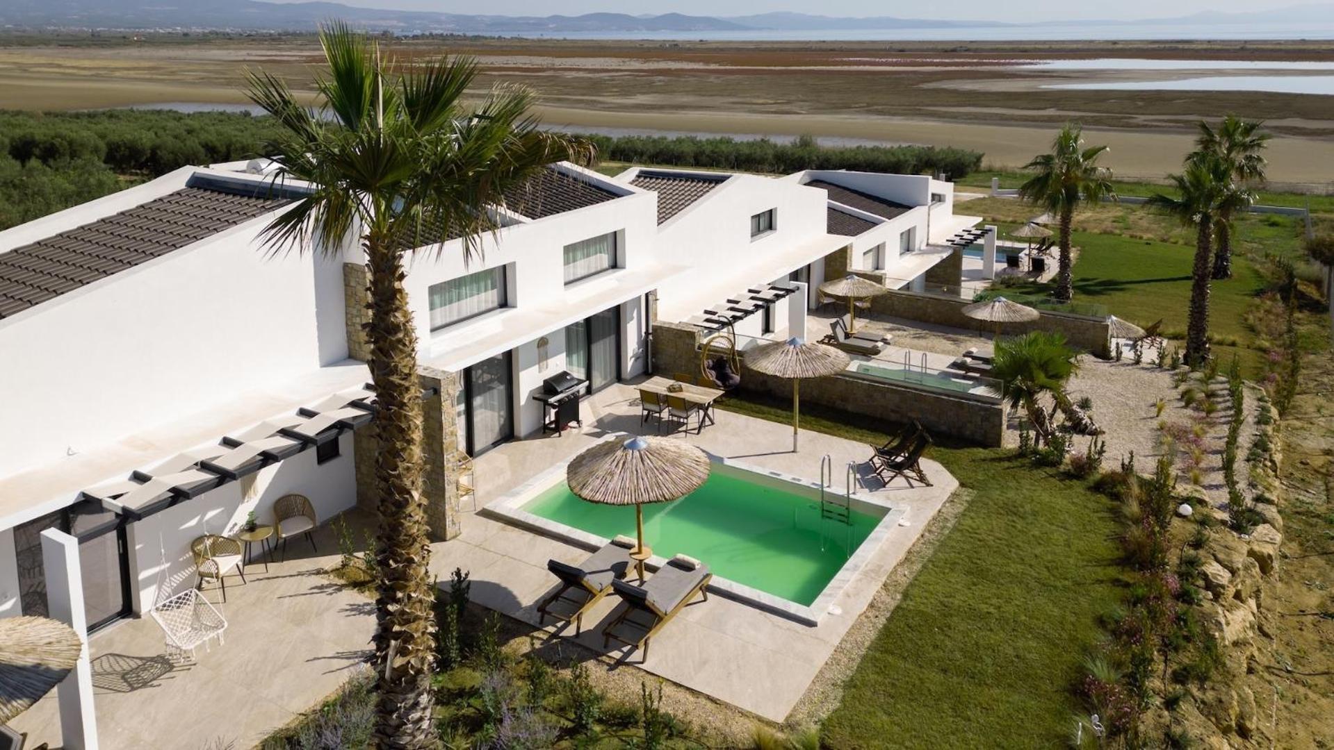 Flamingo View & Aparthotel