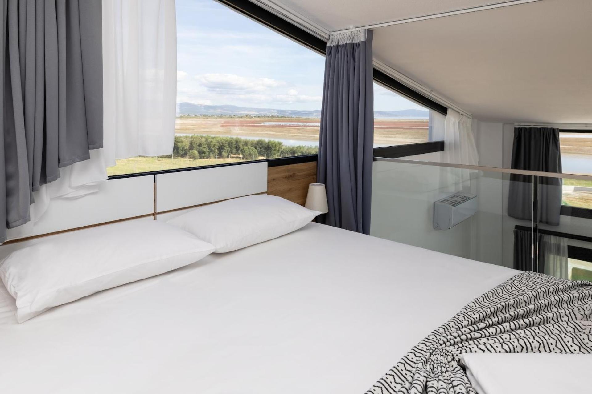 Aparthotel Flamingo View & Nea Poteidaia
