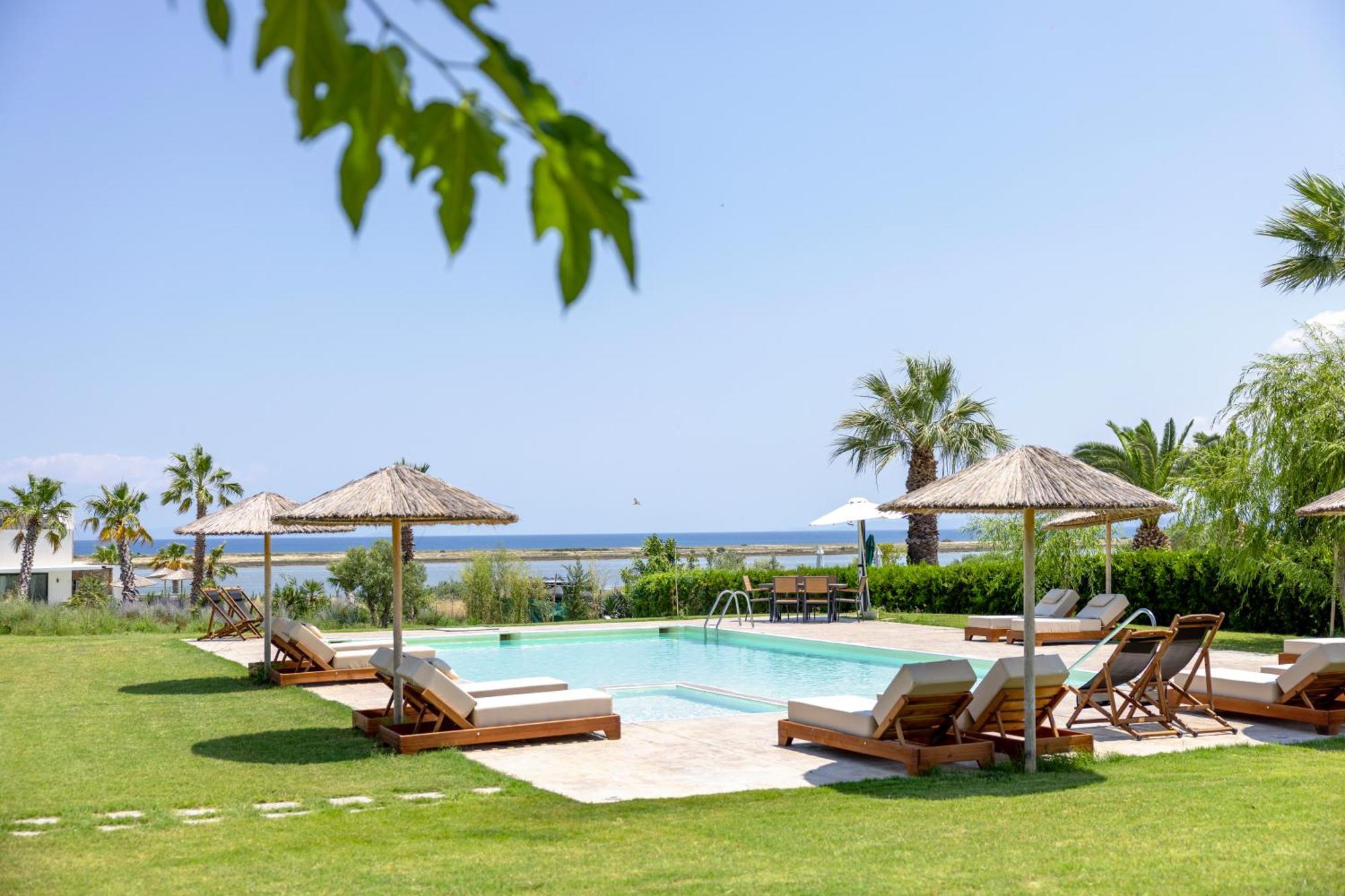 Ξενοδοχείο με διαμερίσματα Flamingo View & Νέα Ποτίδαια